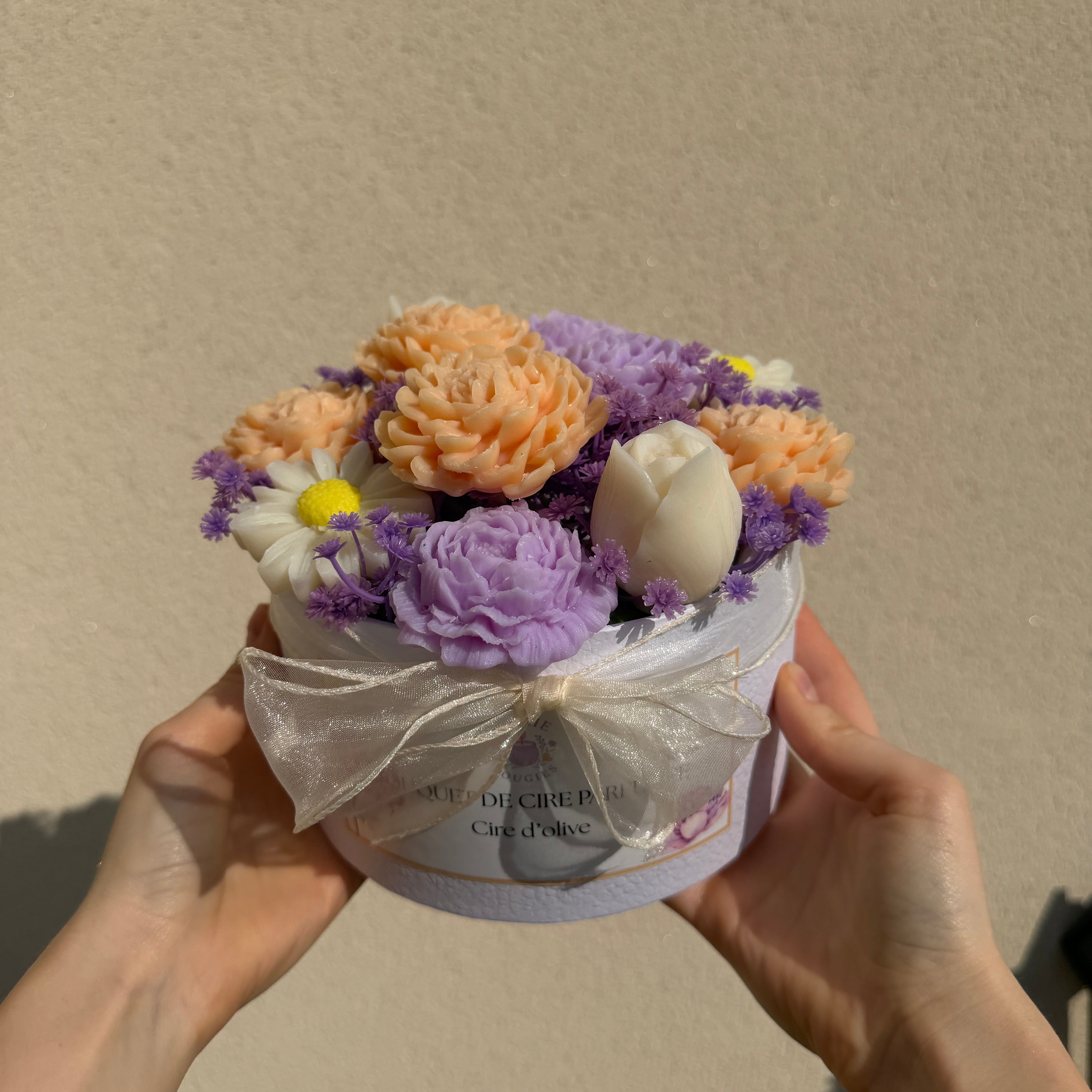 Bouquet parfumé de fondants (+ fleurs artificielles) - Senteur azalée du Japon 253g